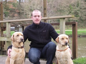 dresseur-canin-vendee-promenades-chien-au-pied